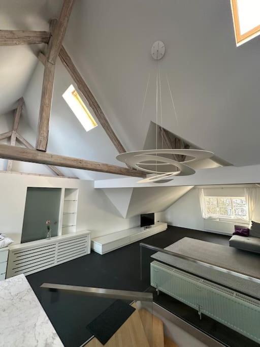 Panorama Penthouse In Wunderschoener Villa 卡塞尔 外观 照片